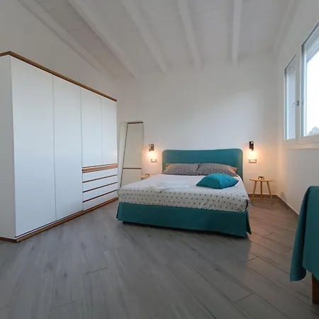 Moon - Con Bagno Privato E Spazi Comuni Con Altri Ospiti クアルトゥ・サンテーレナ