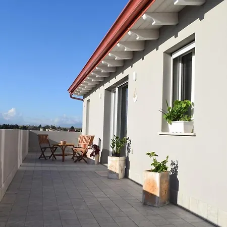 ゲストハウス Moon - Con Bagno Privato E Spazi Comuni Con Altri Ospiti クアルトゥ・サンテーレナ