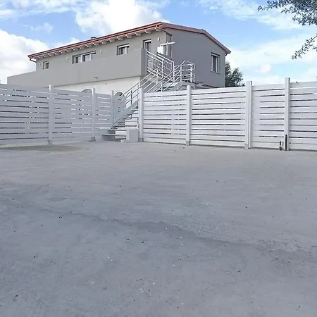 Moon - Con Bagno Privato E Spazi Comuni Con Altri Ospiti ゲストハウス