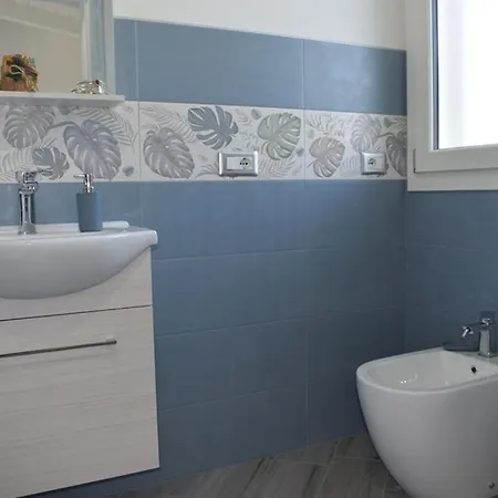 Moon - Con Bagno Privato E Spazi Comuni Con Altri Ospiti クアルトゥ・サンテーレナ