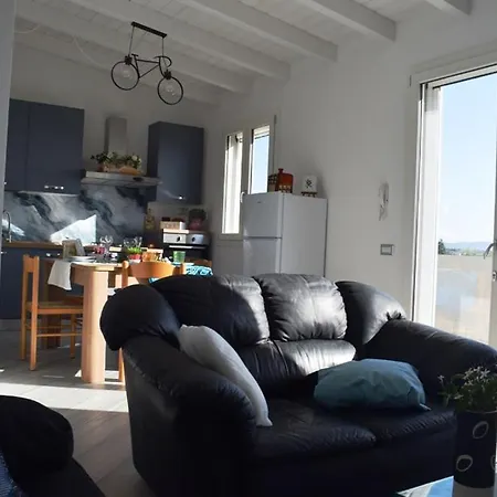 ゲストハウス Moon - Con Bagno Privato E Spazi Comuni Con Altri Ospiti クアルトゥ・サンテーレナ